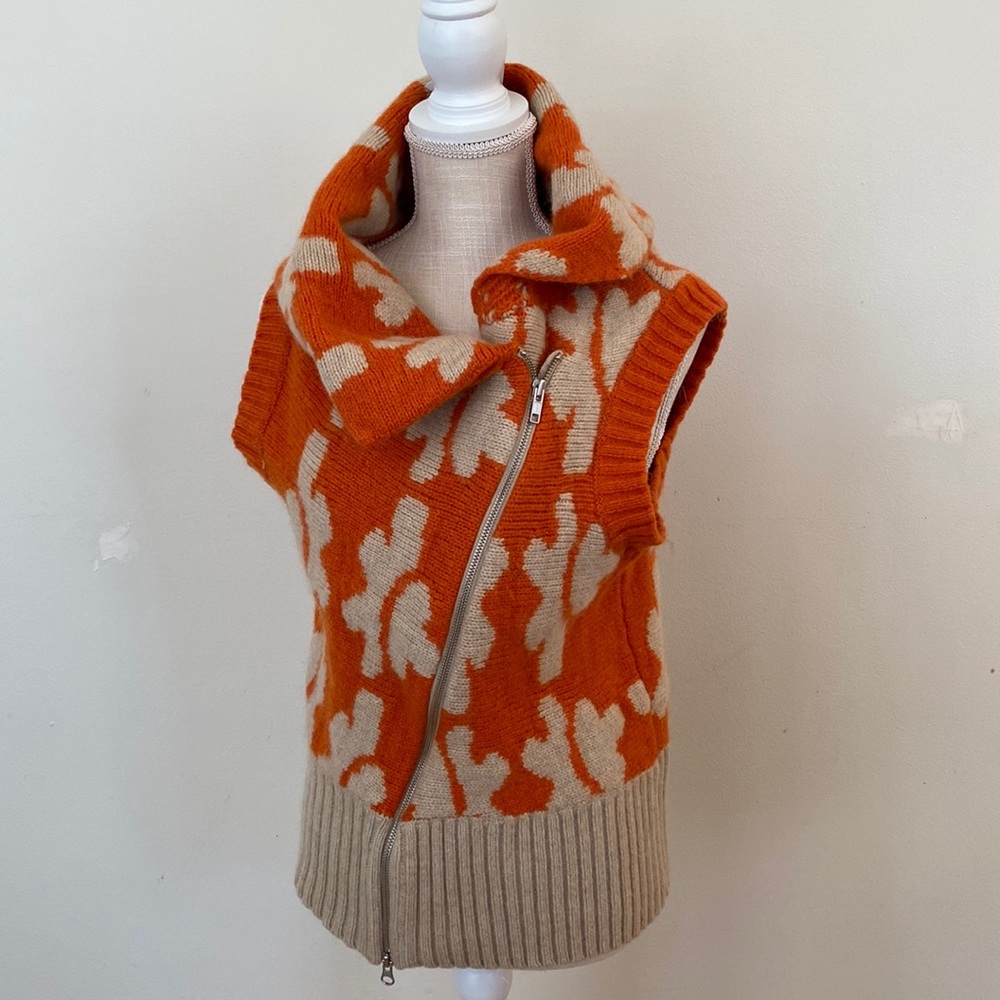 NWOT orange and cream sweater vest